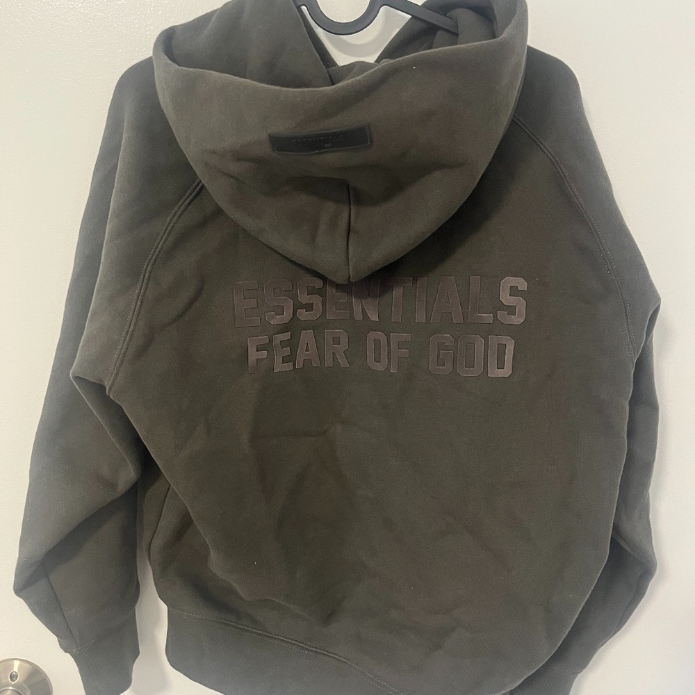 Fear of God ESSENTIALS Zip-Up Hoodie — Fits Women’s XS/0 Oversized